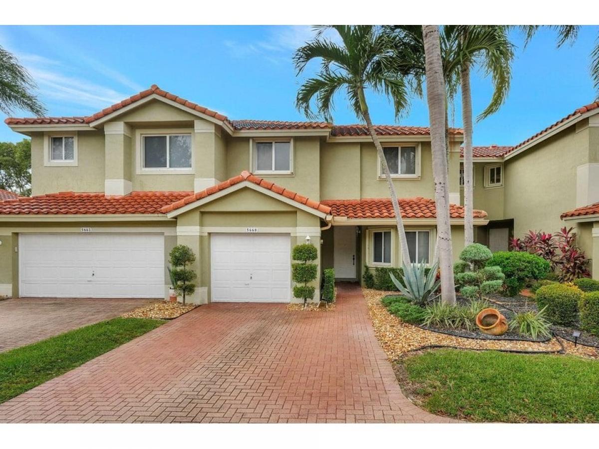 Picture of Home For Sale in Coral Springs, Florida, United States