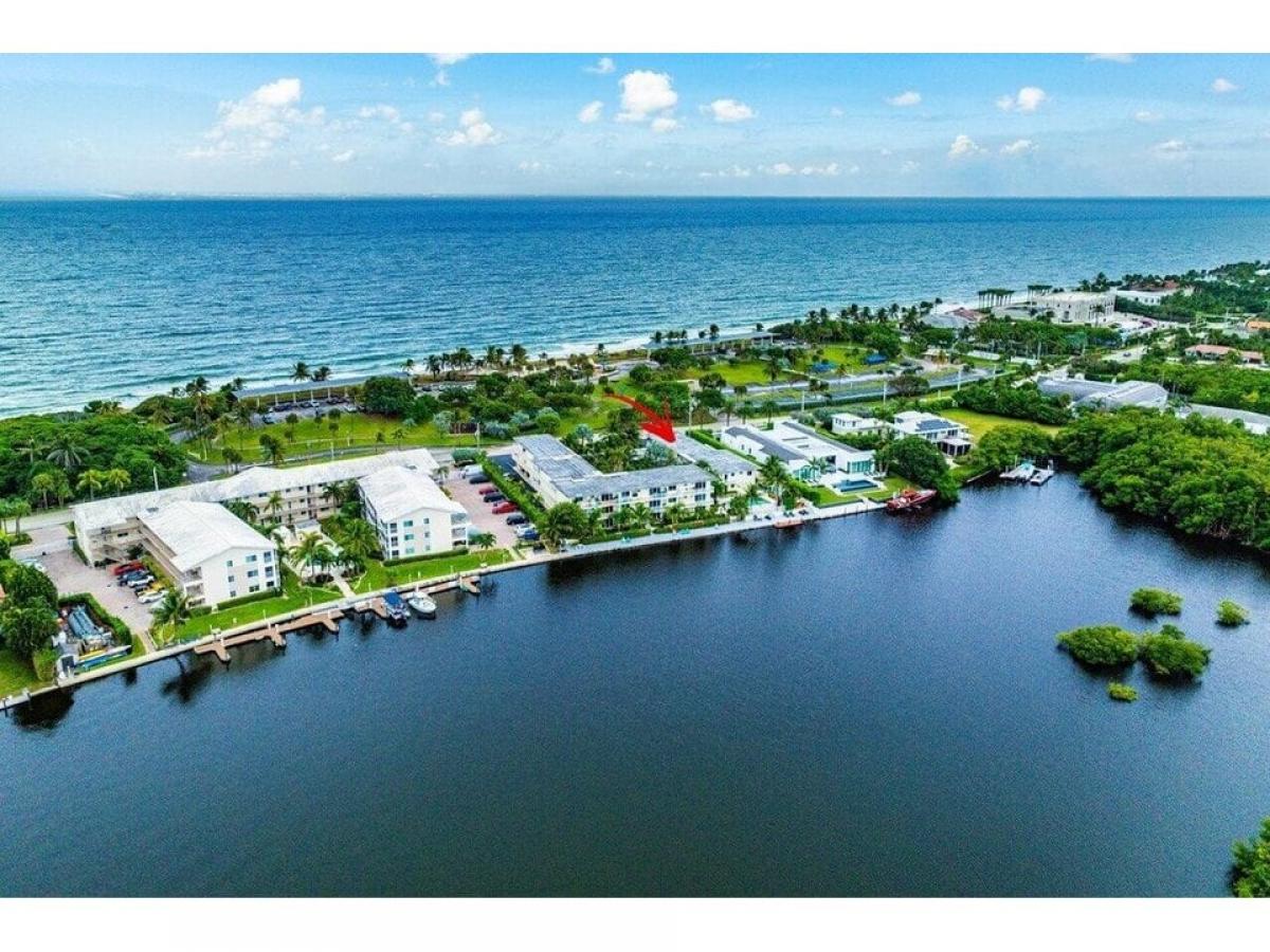 Picture of Home For Sale in Ocean Ridge, Florida, United States