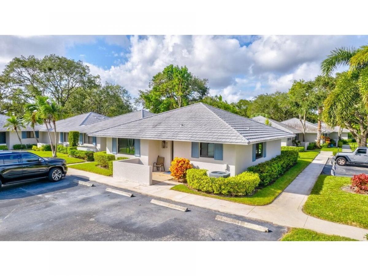 Picture of Home For Sale in Palm Beach Gardens, Florida, United States