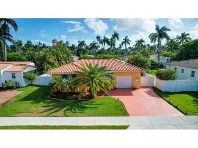 Home For Sale in Hollywood, Florida