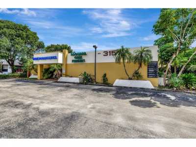 Home For Sale in Davie, Florida