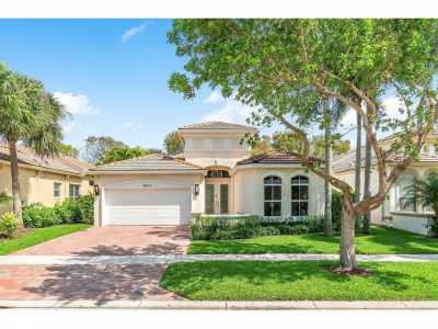 Home For Sale in Wellington, Florida