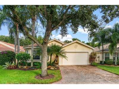 Home For Sale in Lake Worth, Florida