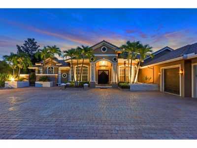 Home For Sale in Port Saint Lucie, Florida