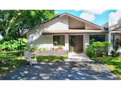 Home For Sale in Delray Beach, Florida