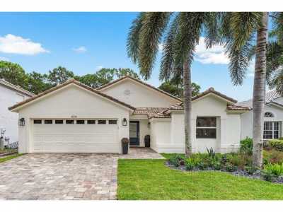 Home For Sale in Palm Beach Gardens, Florida