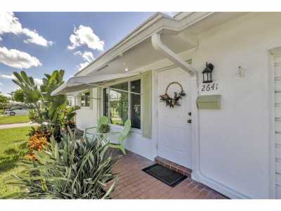 Home For Sale in Pompano Beach, Florida