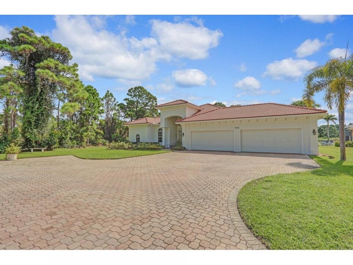 Picture of Home For Sale in Port Saint Lucie, Florida, United States