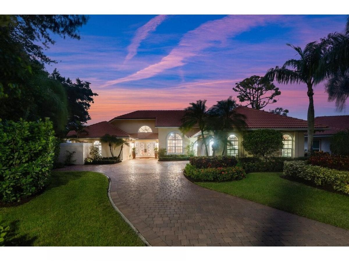 Picture of Home For Sale in Palm Beach Gardens, Florida, United States