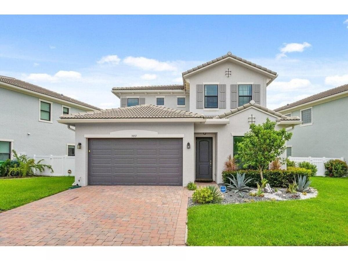 Picture of Home For Sale in Coral Springs, Florida, United States