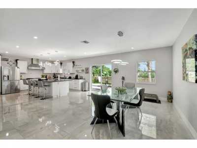 Home For Sale in Lantana, Florida