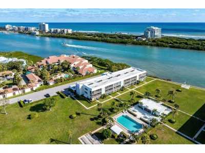 Home For Rent in Tequesta, Florida