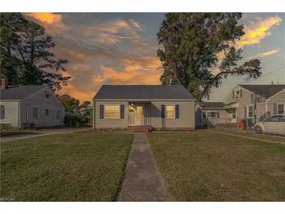 Home For Sale in Elizabeth City, North Carolina