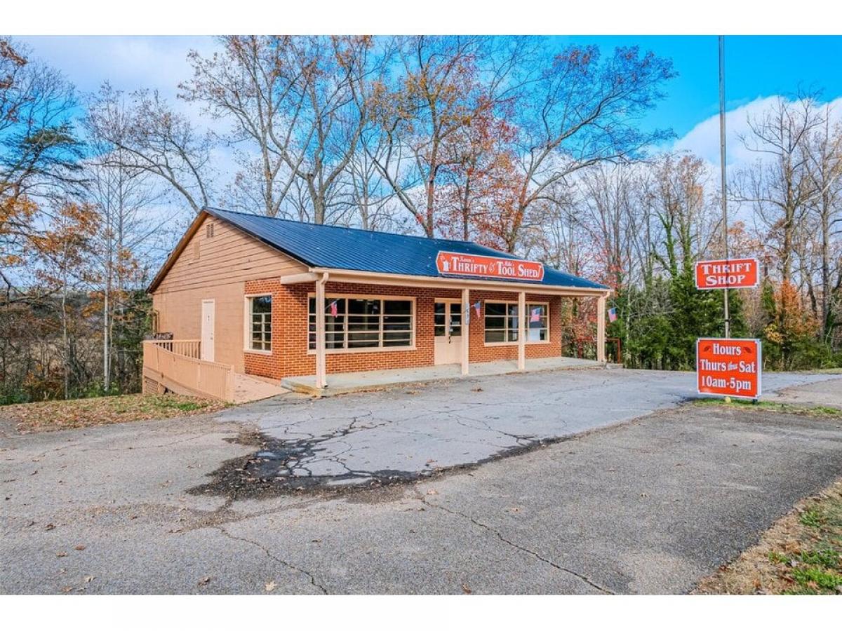 Picture of Home For Sale in Etowah, Tennessee, United States