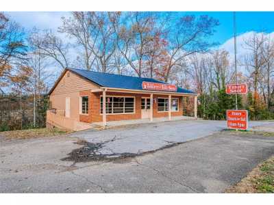 Home For Sale in Etowah, Tennessee