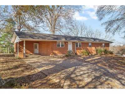 Home For Sale in Benton, Tennessee