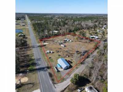 Home For Sale in Wewahitchka, Florida