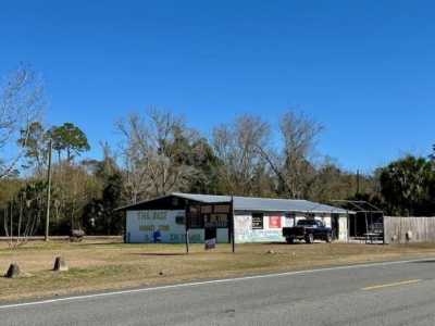 Home For Sale in Wewahitchka, Florida