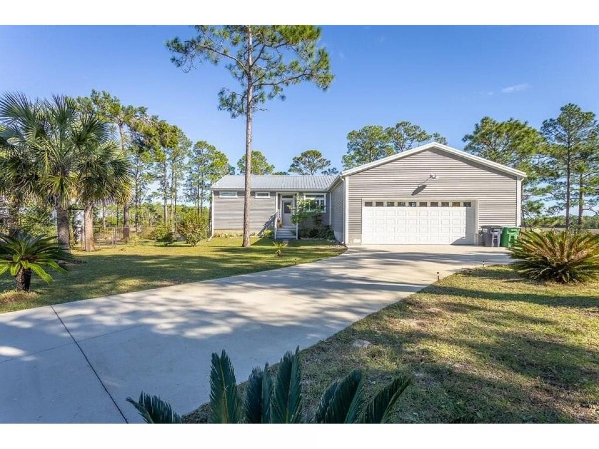 Picture of Home For Sale in Carrabelle, Florida, United States