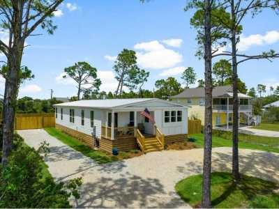 Home For Sale in Port Saint Joe, Florida