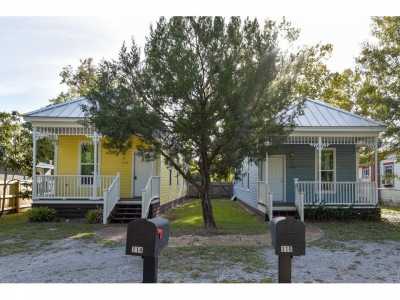 Home For Sale in Apalachicola, Florida