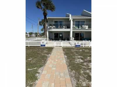 Home For Sale in Port Saint Joe, Florida