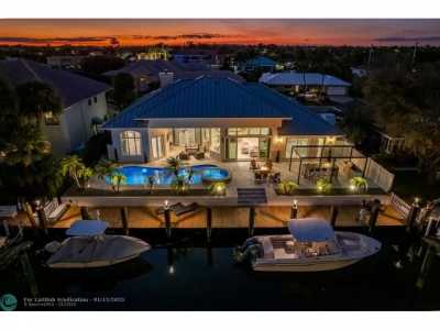 Home For Sale in Lighthouse Point, Florida