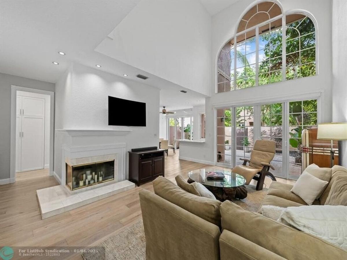 Picture of Home For Sale in Fort Lauderdale, Florida, United States