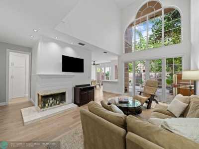 Home For Sale in Fort Lauderdale, Florida