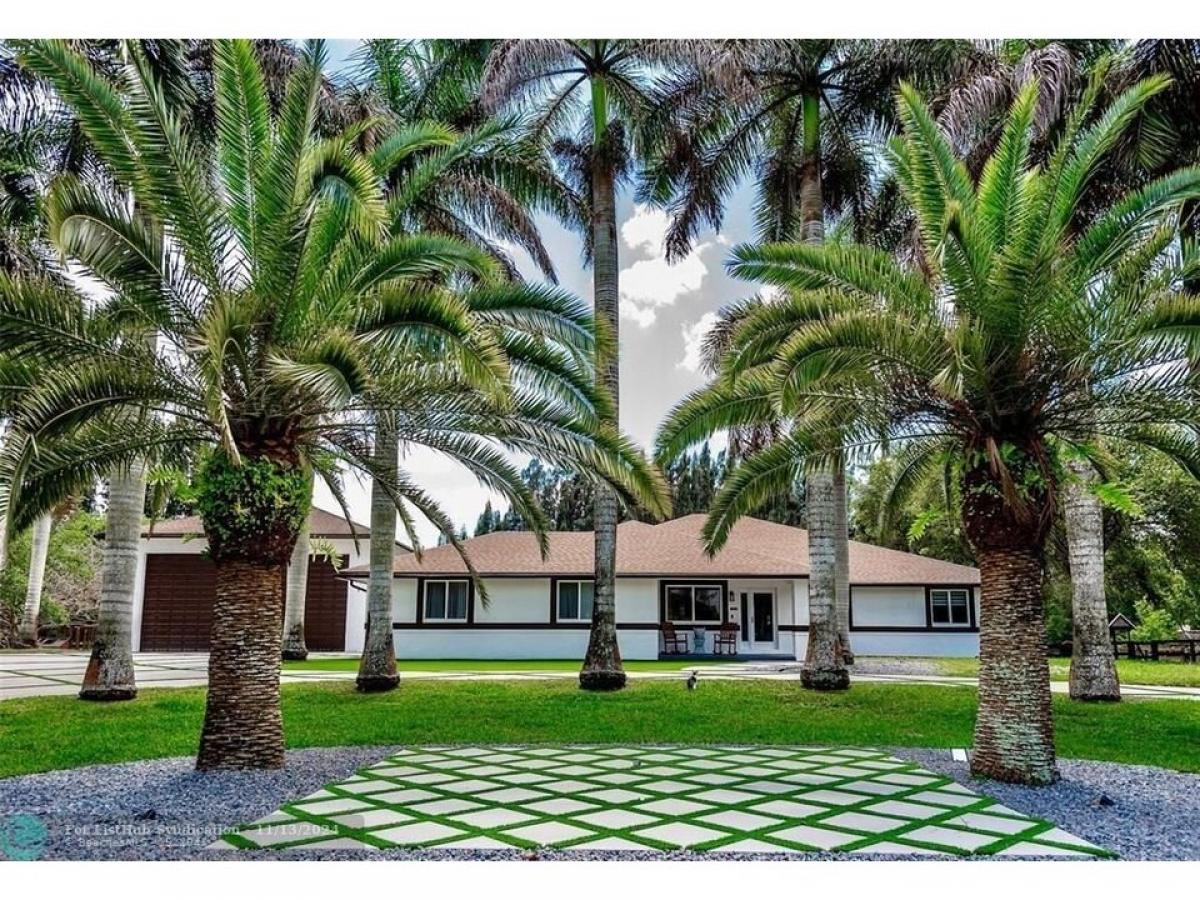 Picture of Home For Sale in Southwest Ranches, Florida, United States