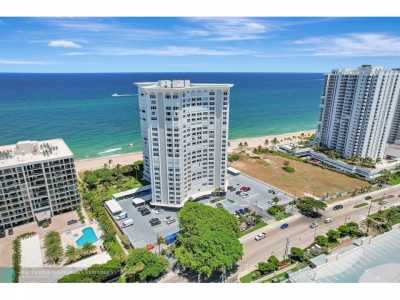 Home For Sale in Pompano Beach, Florida