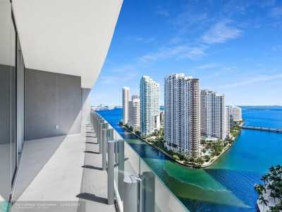 Home For Sale in Miami, Florida