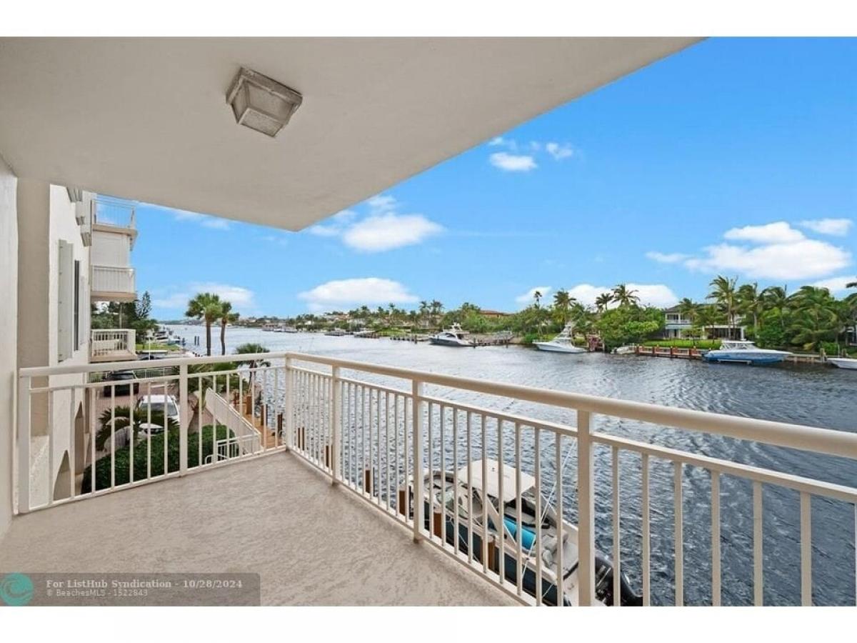 Picture of Home For Sale in Hillsboro Beach, Florida, United States