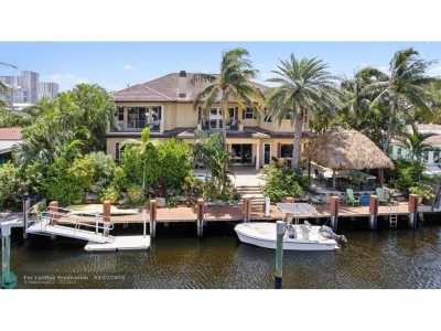 Home For Sale in Lauderdale by the Sea, Florida