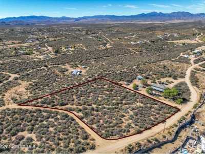 Residential Land For Sale in Kirkland, Arizona