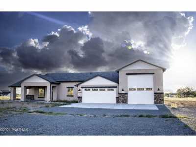 Home For Sale in Prescott Valley, Arizona