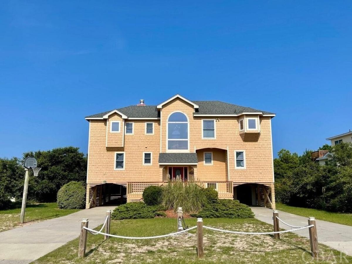 Picture of Home For Sale in Corolla, North Carolina, United States