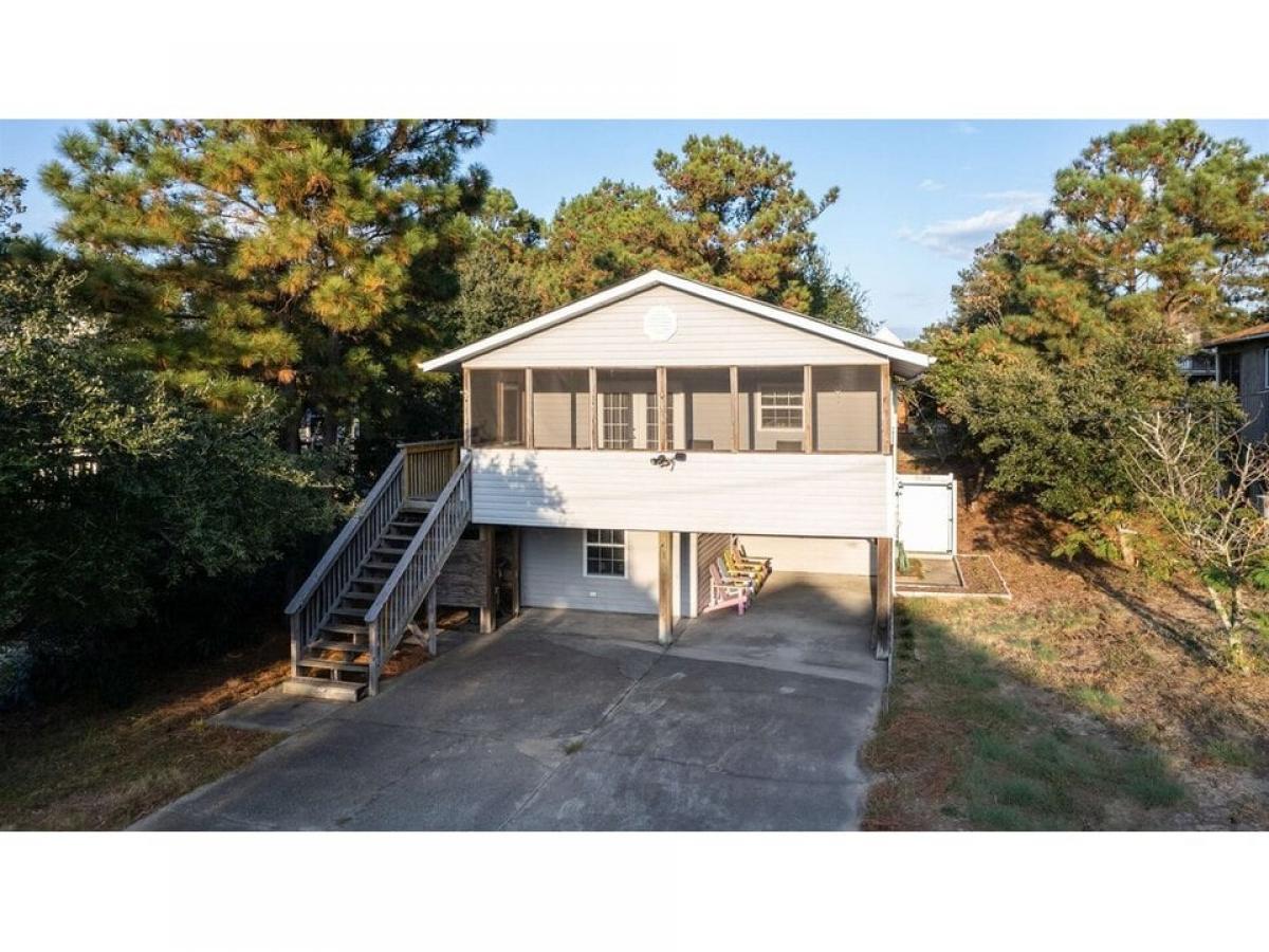 Picture of Home For Sale in Kill Devil Hills, North Carolina, United States