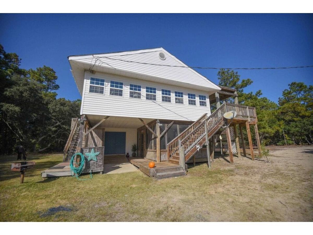 Picture of Home For Sale in Corolla, North Carolina, United States