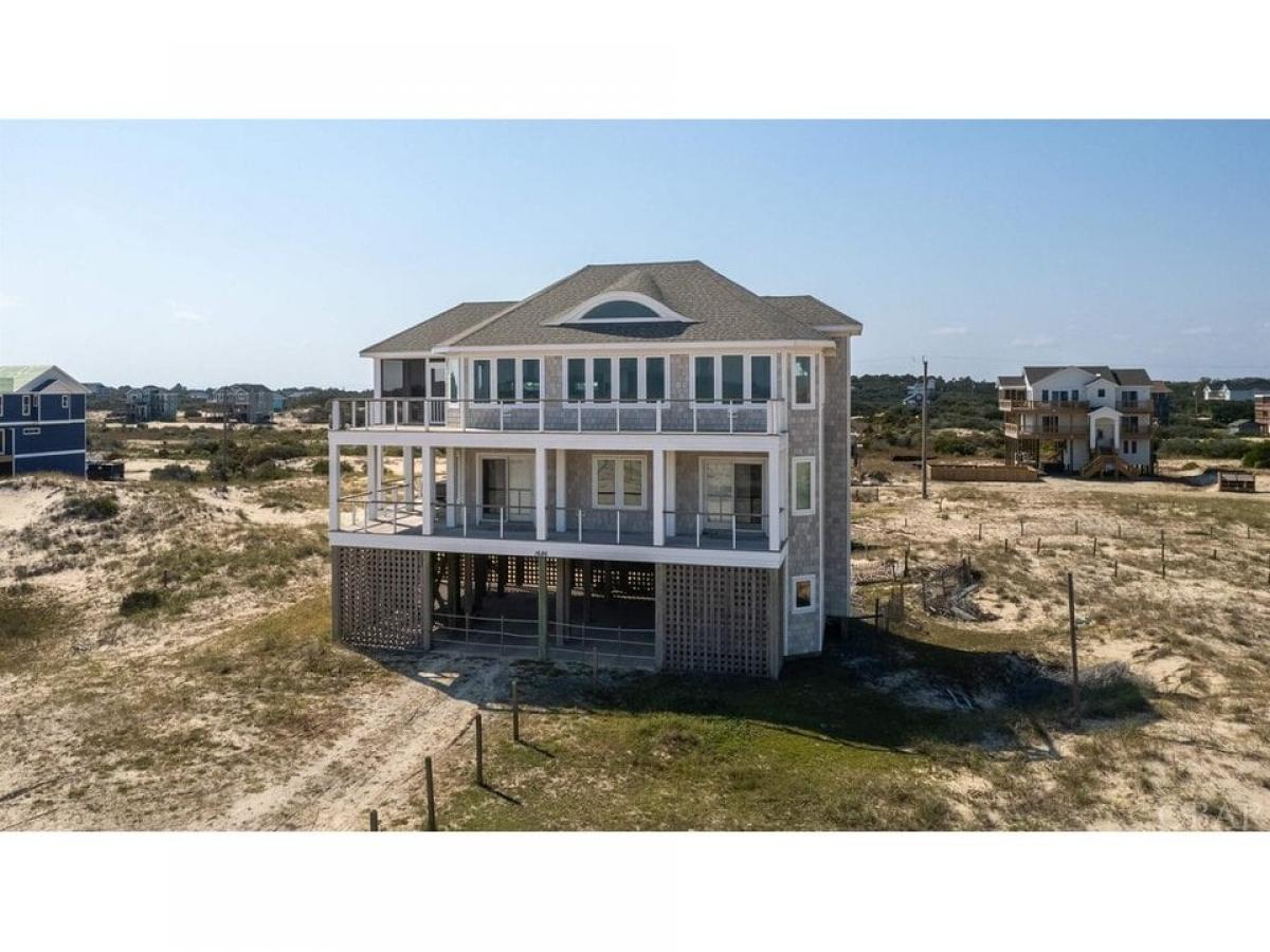 Picture of Home For Sale in Corolla, North Carolina, United States