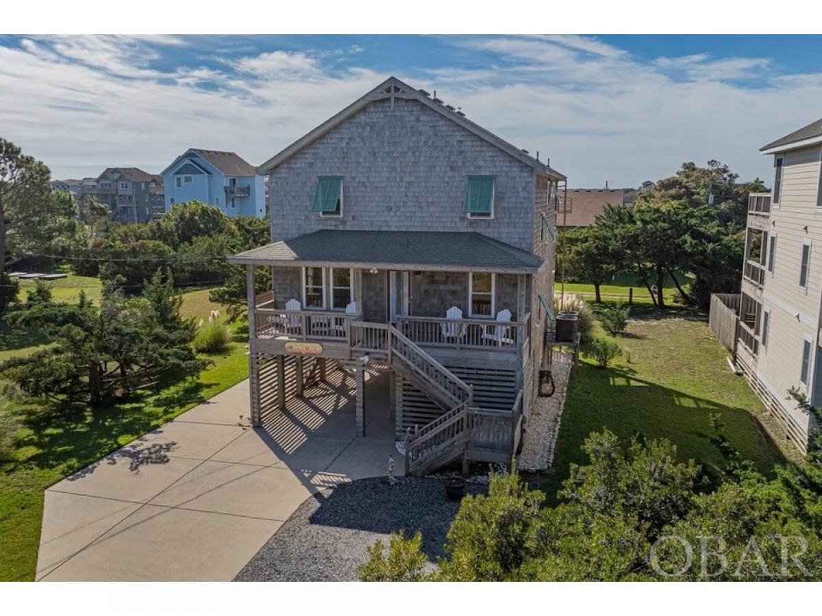 Picture of Home For Sale in Waves, North Carolina, United States