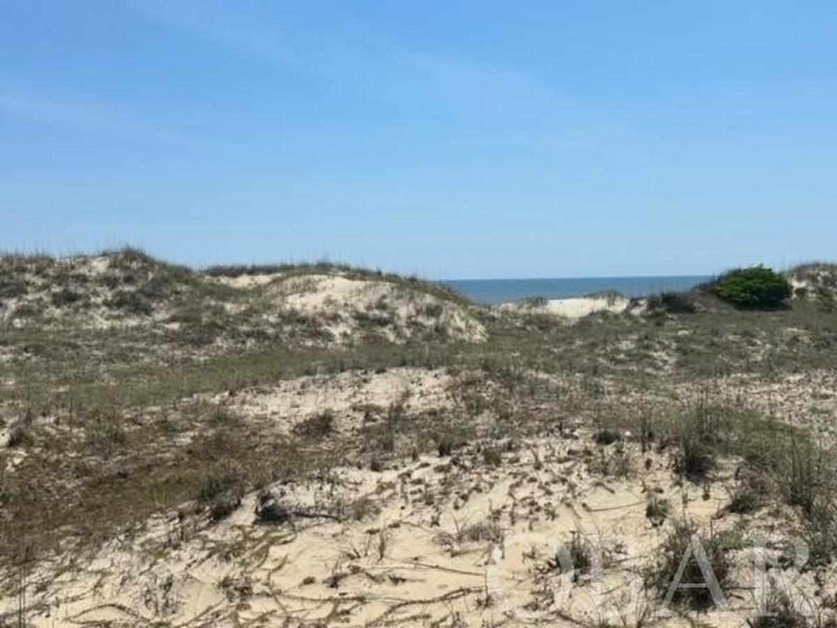 Picture of Residential Land For Sale in Corolla, North Carolina, United States