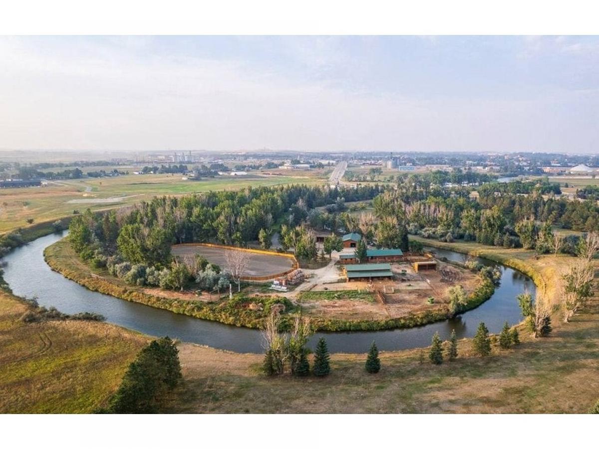 Picture of Farm For Sale in Dickinson, North Dakota, United States