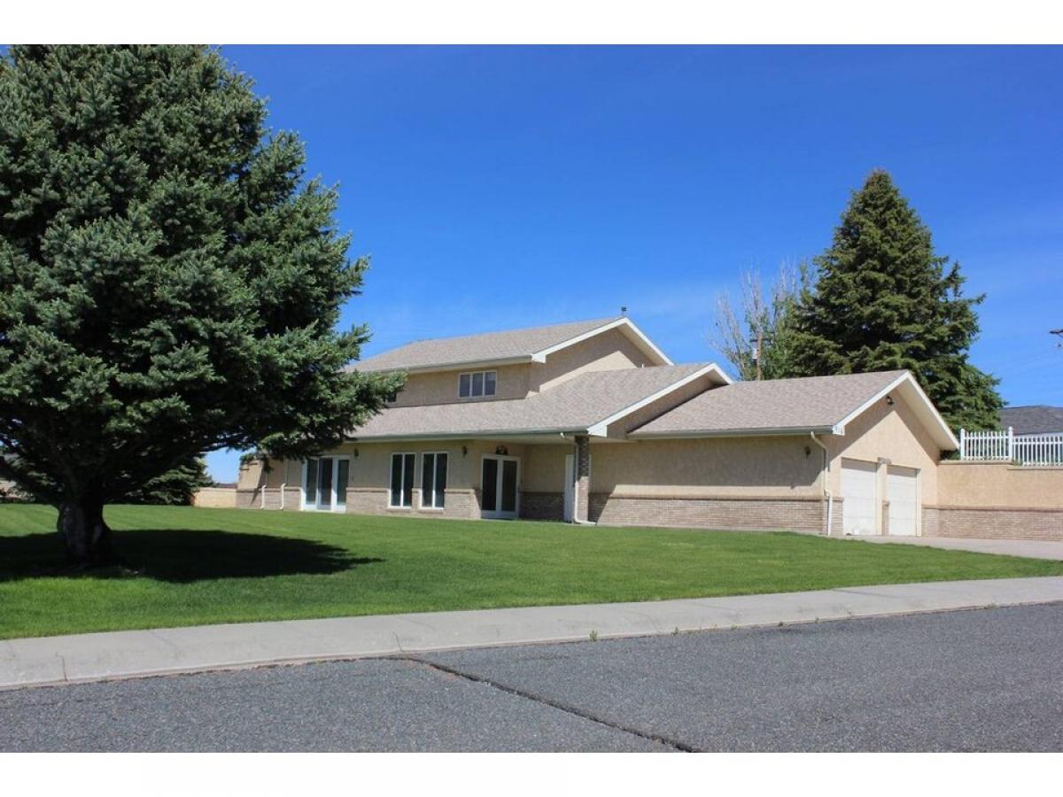 Picture of Home For Sale in Lingle, Wyoming, United States