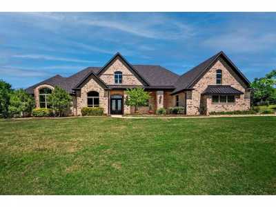 Home For Sale in Denison, Texas