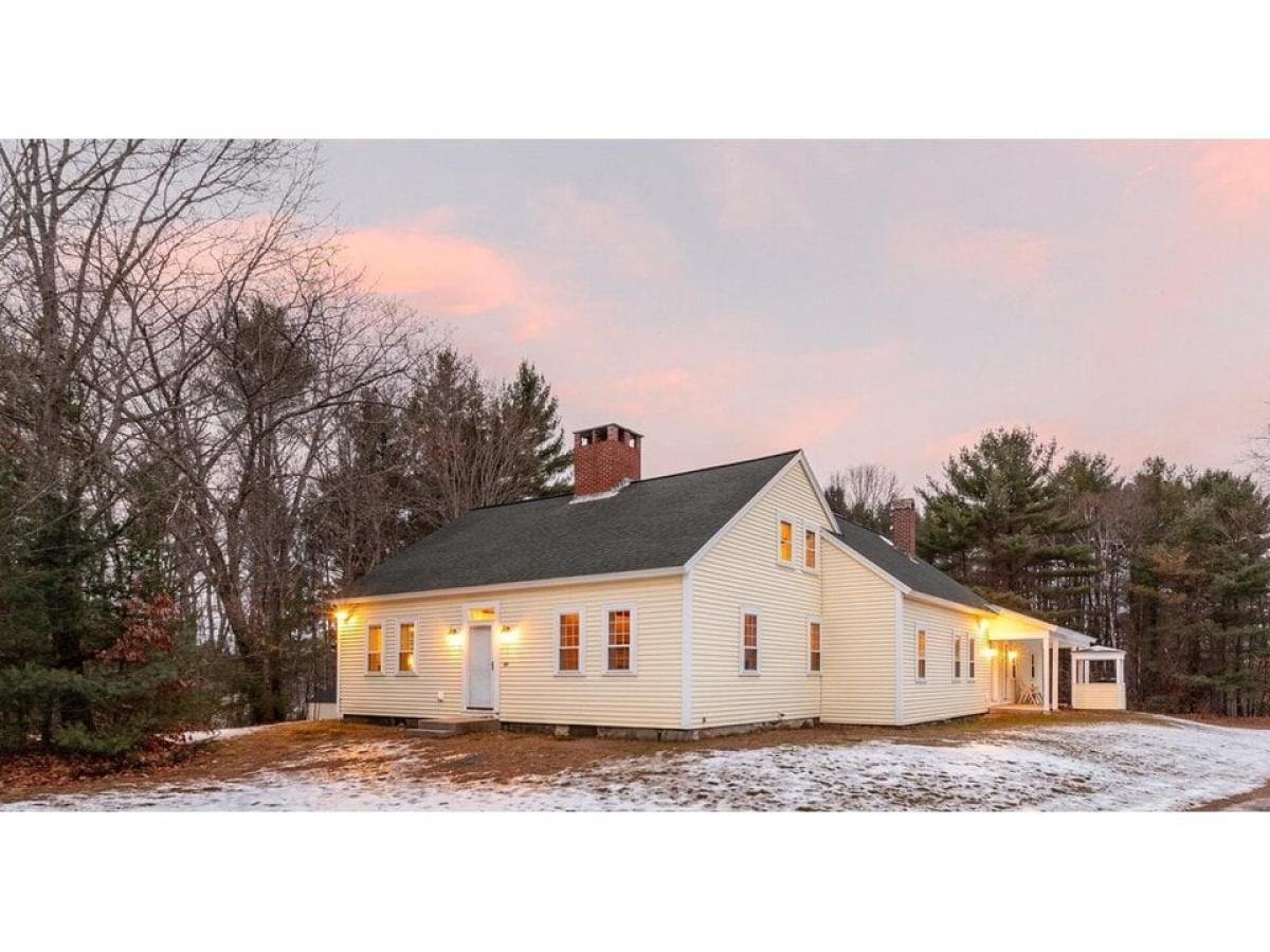 Picture of Home For Sale in Gilford, New Hampshire, United States