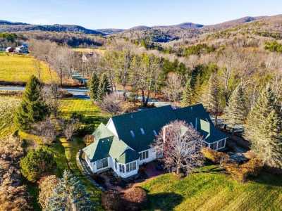 Home For Sale in Hartford, Vermont