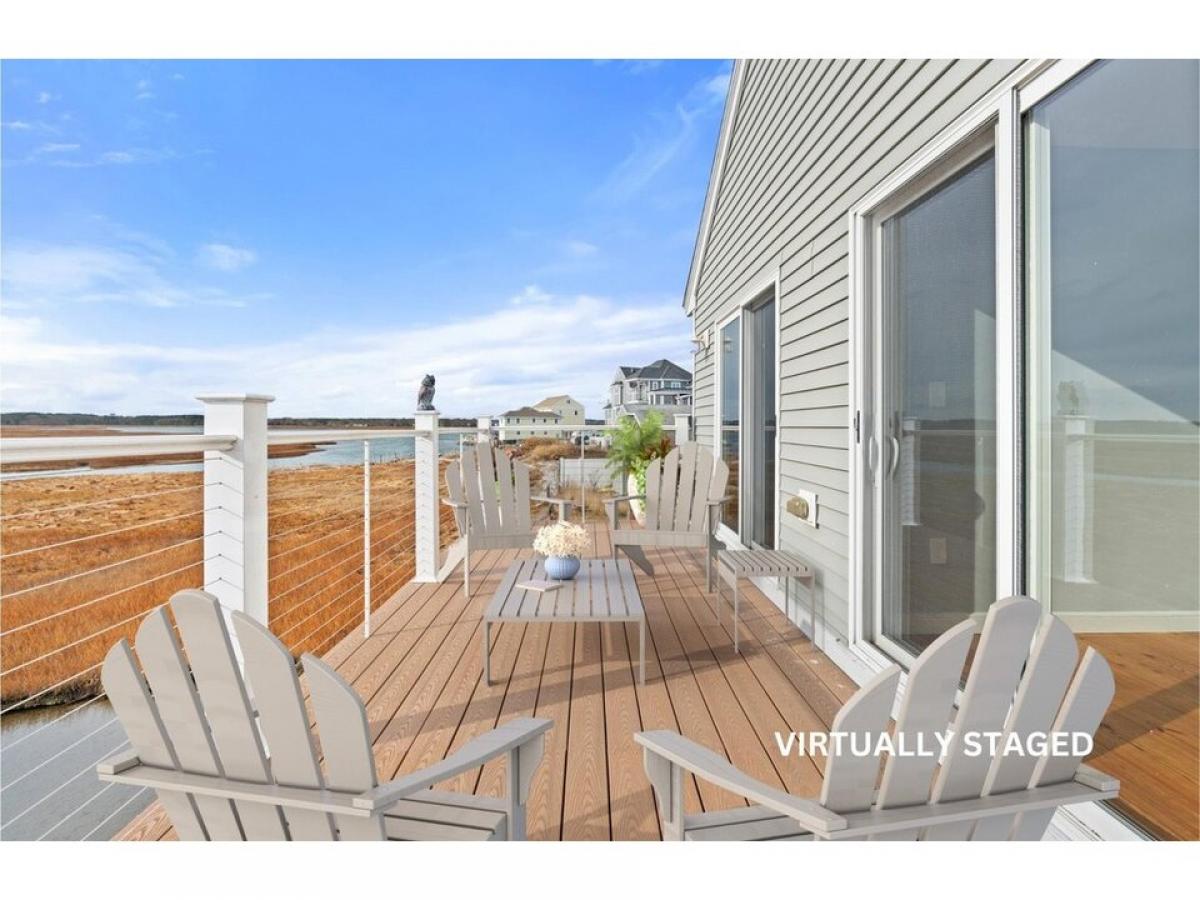 Picture of Home For Sale in Seabrook, New Hampshire, United States