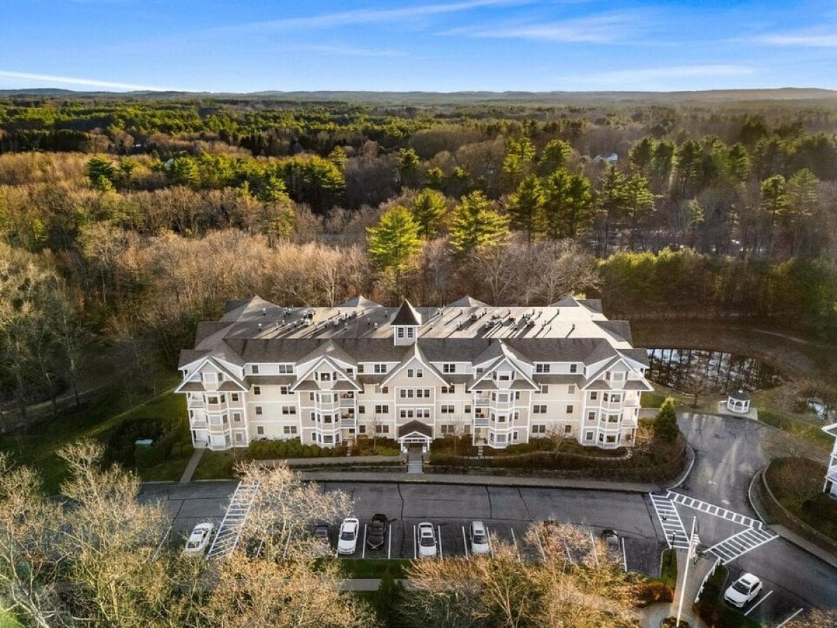 Picture of Home For Sale in Exeter, New Hampshire, United States