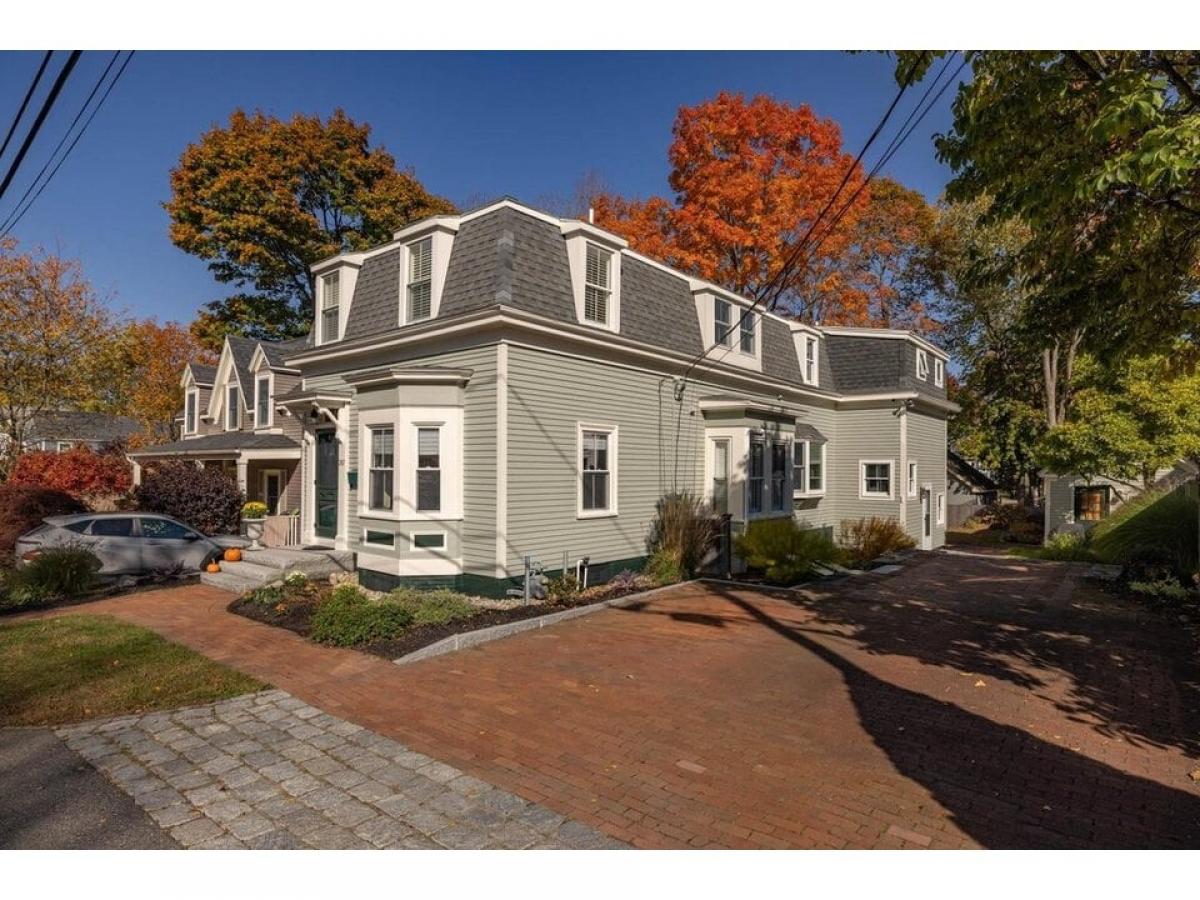 Picture of Home For Sale in Portsmouth, New Hampshire, United States